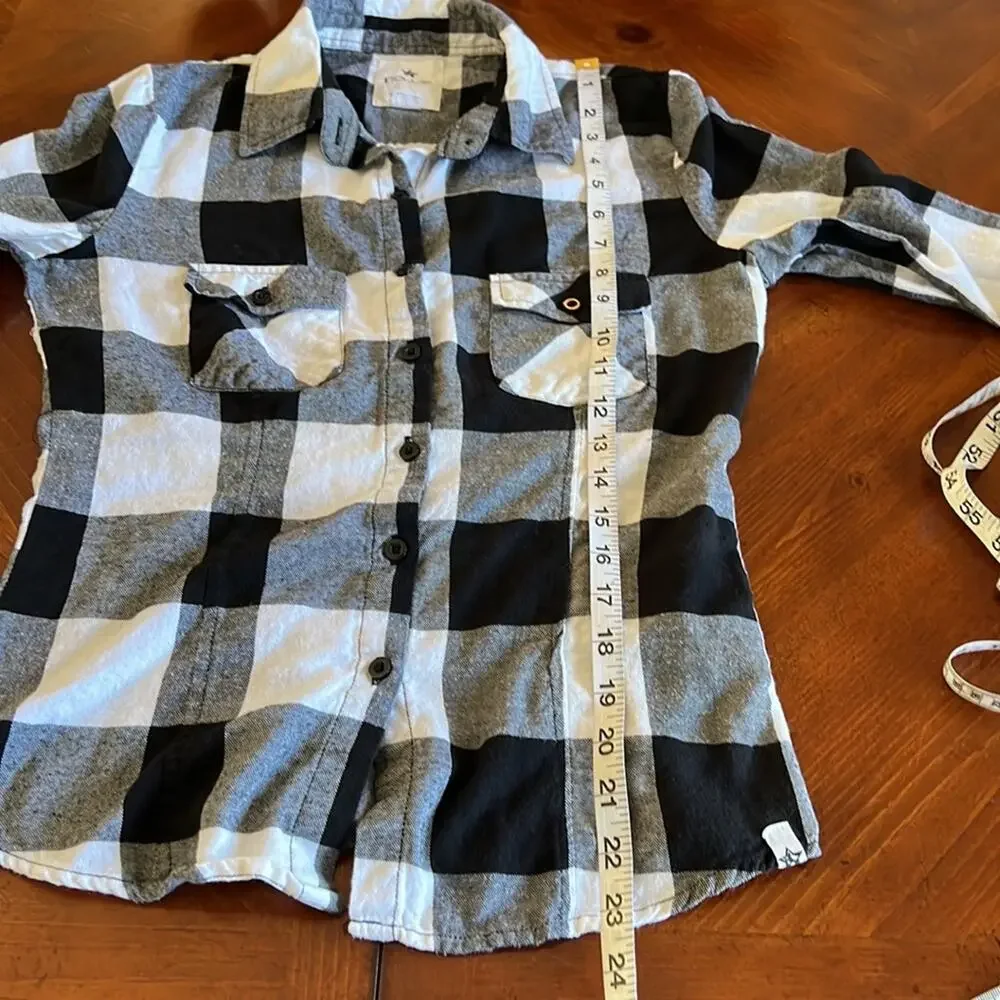 Nollie Slim Fit Juniors Size M Black & White Check Blouse Button Down Preppy